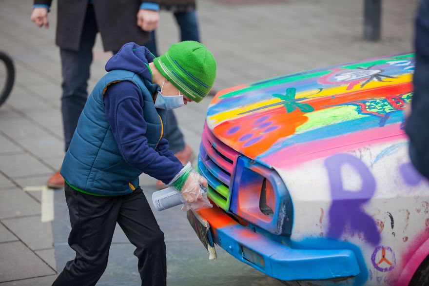 Kreatív közösségi street art projekttel díszítették ki a Daciat Kreatív közösségi street art projekttel díszítették ki a Daciat