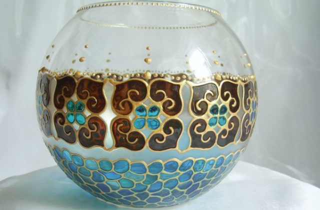 Saját magunk is díszíthetjük az üveggömbünket