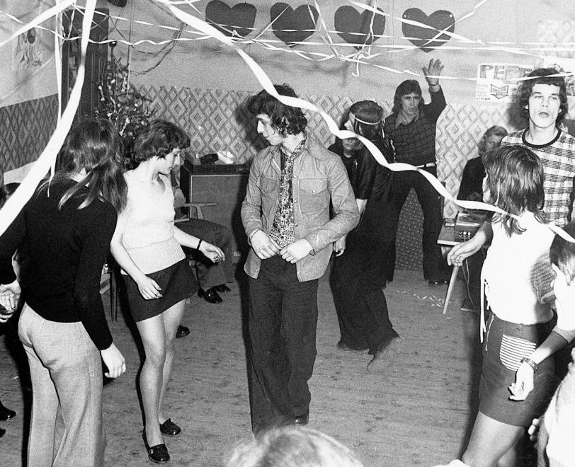 8 retró fotó a '70-es és '80-as évek szilveszteri bulijairól