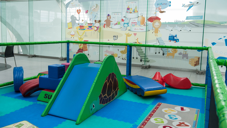 A legkisebbeket gyerekjátszó várja