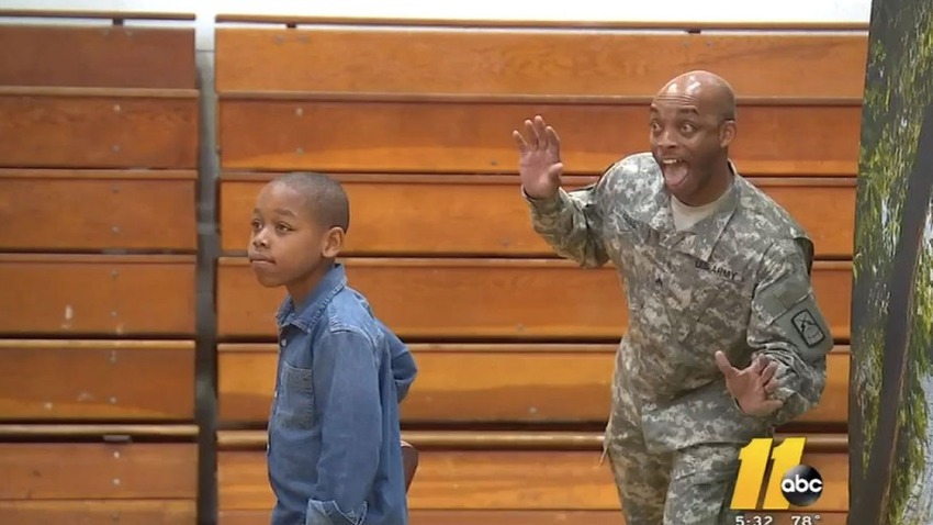 Itt vannak 2015 legviccesebb fotóbombái!