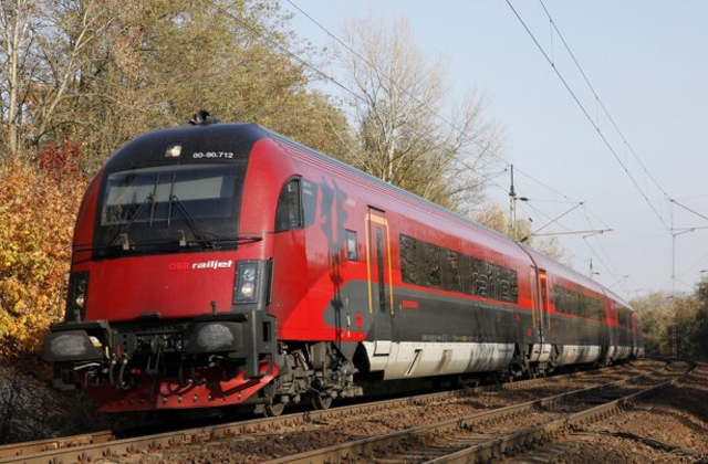 Korszerűbb lesz a jegyvizsgálat a MÁV-nál Korszerűbb lesz a jegyvizsgálat a MÁV-nál