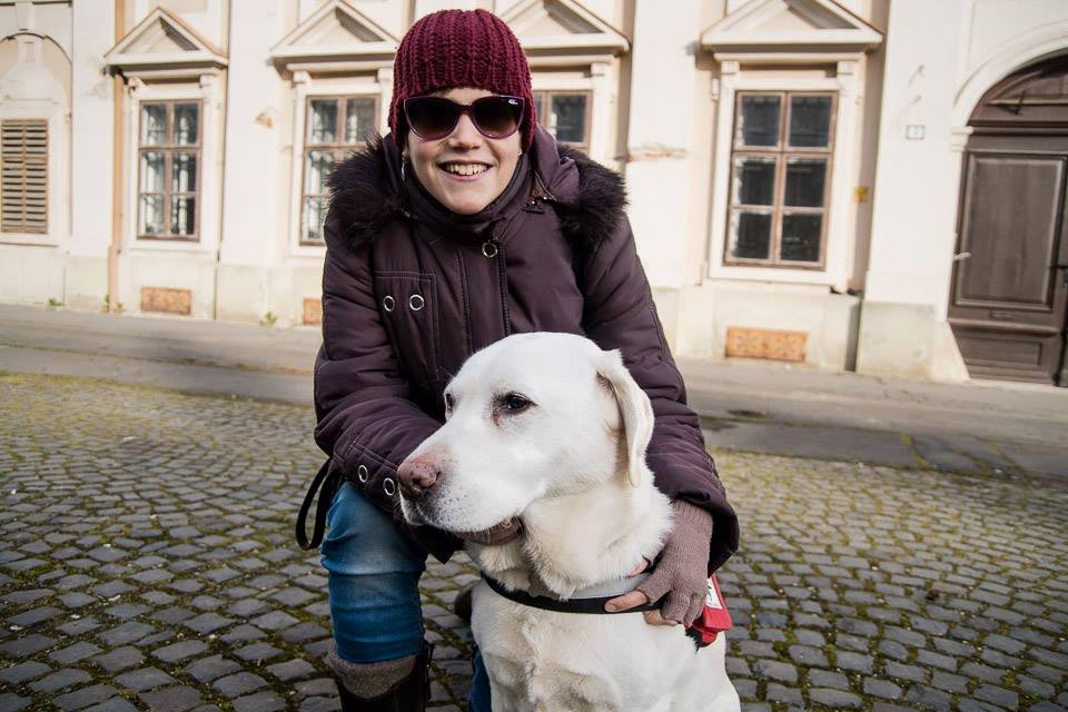 Horváth Nikoletta a Vak Vágány bloggere