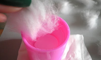 Így távolítsd el maradéktalanul a körömlakkot a körmeidről!