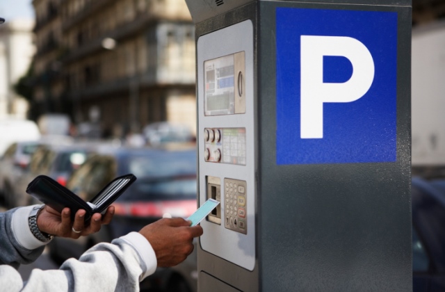 Így parkolhatsz karácsony és újév között Budapesten