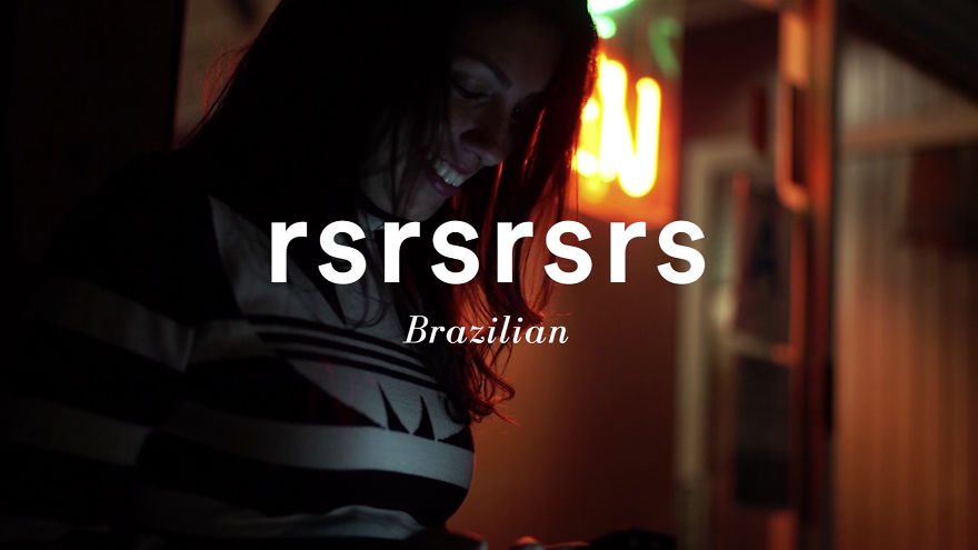 Cuki fotók: így nevetnek az emberek a világ körül