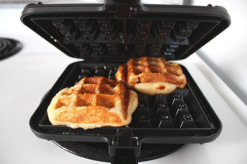 Így készül a legfinomabb kelt tésztás gofri