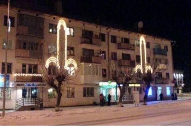 Karácsonyi dekor: íme a legilletlenebb díszkivilágítások