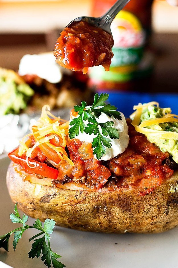 12 töltött krumpli, amivel megoldódik a vacsorakérdés 12 töltött krumpli, amivel megoldódik a vacsorakérdés