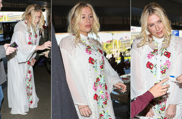 Kalocsai mintás ruhát viselt az agyonplasztikázott világsztár - fotók