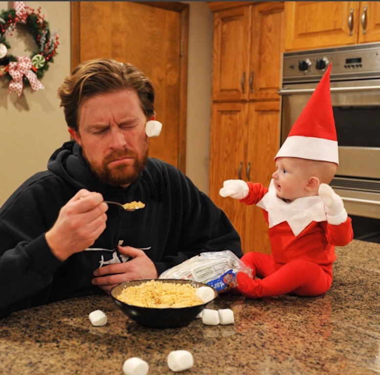 Tündéri manónak öltöztette kisbabáját az apuka - cuki fotók Tündéri manónak öltöztette kisbabáját az apuka - cuki fotók