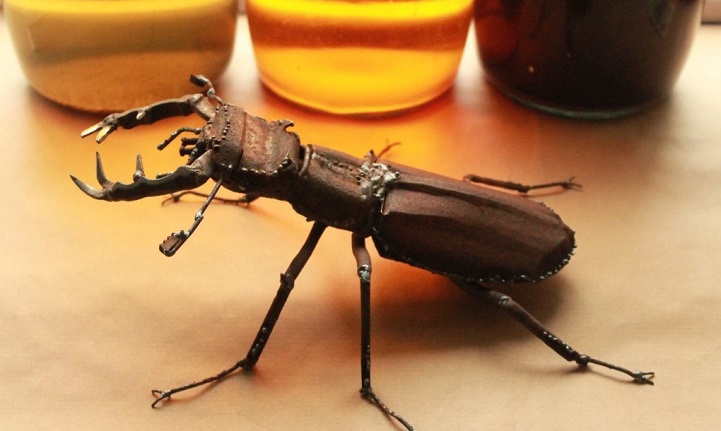 Fémhulladékból készít lenyűgöző állatszobrokat a művész - fotók