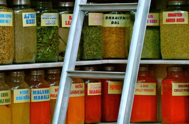 Létrával kergette ki az üzletből a rablót az idős asszony