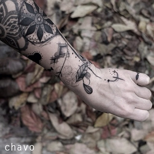 Ezekért az absztrakt tetoválásokért őrül meg a fél világ