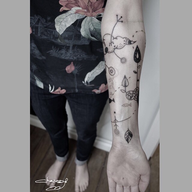 Ezekért az absztrakt tetoválásokért őrül meg a fél világ