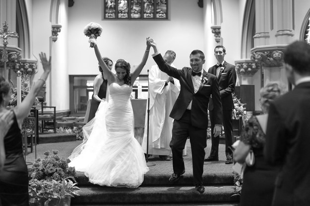 A menyegzőről egyből a vőlegény beteg nagymamájához sietett a friss házaspár