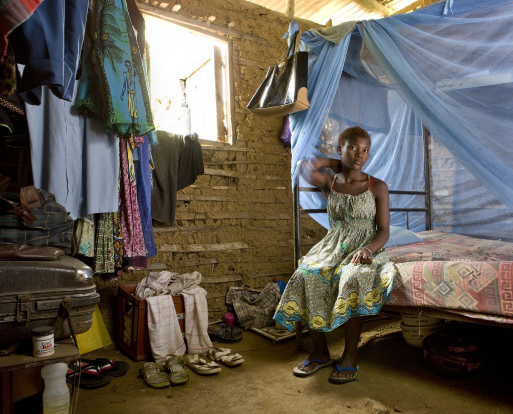 Bogol, 19 éves, a kameruni Edéában él