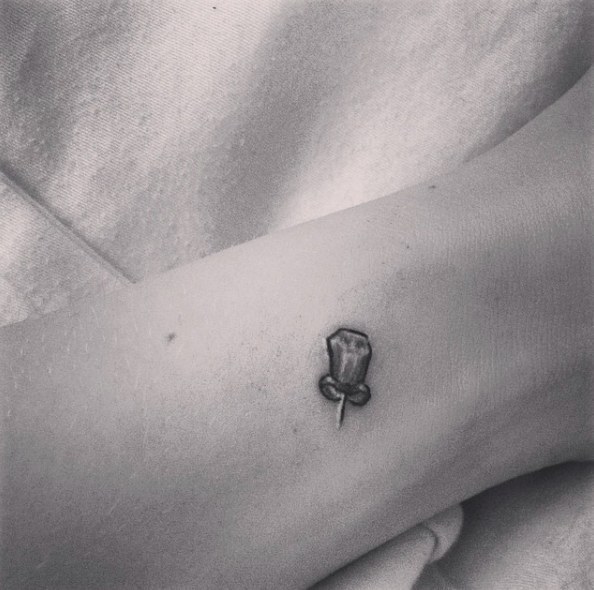 Hódítanak a mini tetoválások - képek