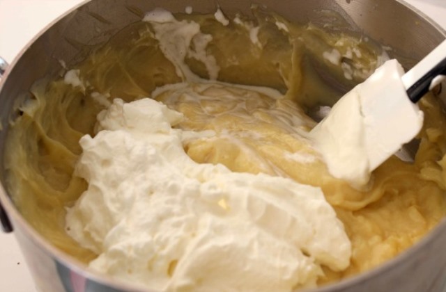 Így készíthetsz házi ekler fánkot