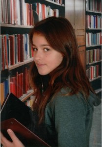 14 éves tinilányt keresnek nagy erőkkel 14 éves tinilányt keresnek nagy erőkkel