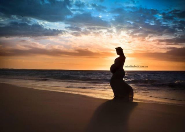 Lenyűgöző fotók az ötös ikrekkel várandós anyukáról Lenyűgöző fotók az ötös ikrekkel várandós anyukáról