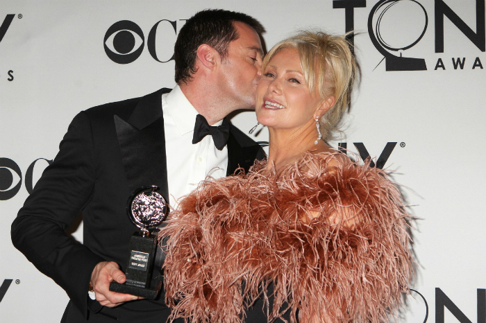 Hugh Jackman így imádja a 60 éves feleségét Hugh Jackman így imádja a 60 éves feleségét