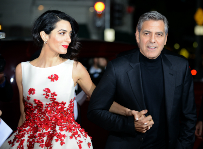 George Clooney így édelgett a feleségével a premieren George Clooney így édelgett a feleségével a premieren
