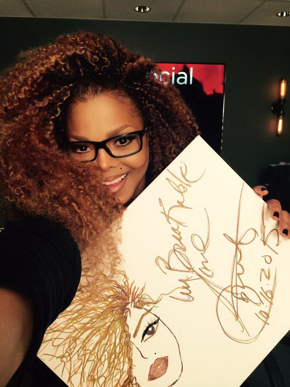 Legalább 10 évet letagadhat az idén 50 éves Janet Jackson - fotók