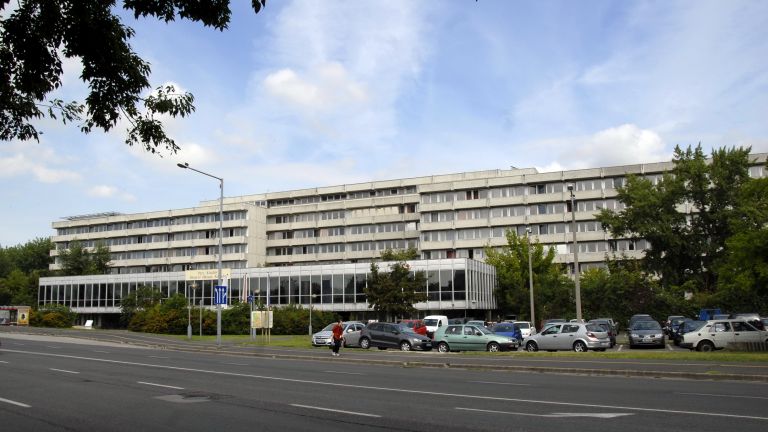 15 sebész távozna a győri Petz Aladárból