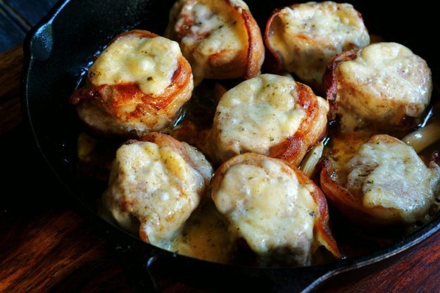 Tekerd baconbe - minden jobb lesz! Tekerd baconbe - minden jobb lesz!