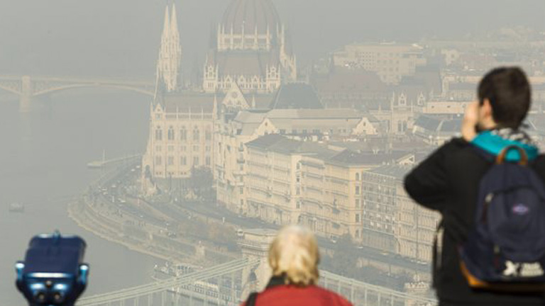 Szmog Budapest felett - MTI Fotó: Szigetváry Zsolt