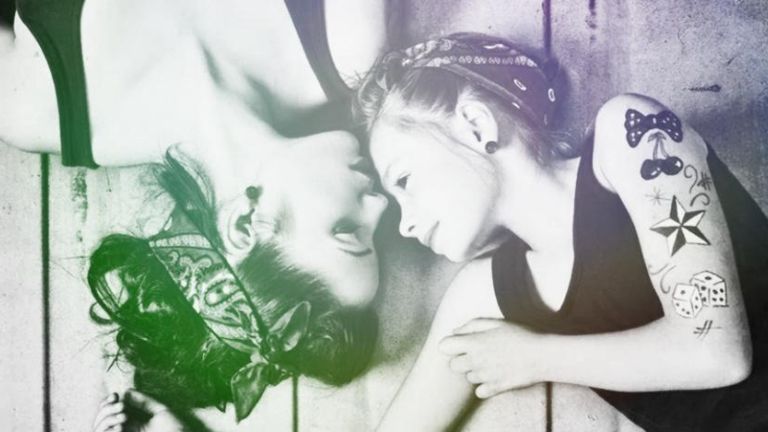 Nevelj önbizalommal teli felnőtt nőt a lányodból