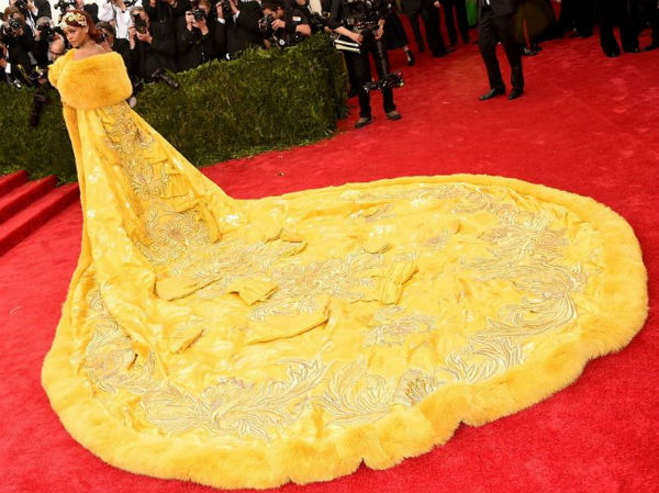 Rihanna és a hiszti már 28 éve együtt jár – gifekben, hogy mit gondol a világról