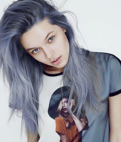 Farmerszínű tincsek az új hajtrend - képek Farmerszínű tincsek az új hajtrend - képek