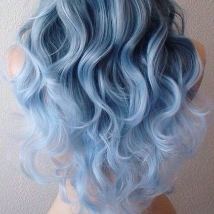 Farmerszínű tincsek az új hajtrend - képek Farmerszínű tincsek az új hajtrend - képek