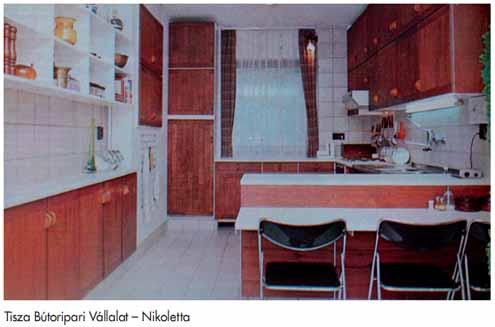 Retró konyhák: a pilleszéktől az üveggyűjteményig