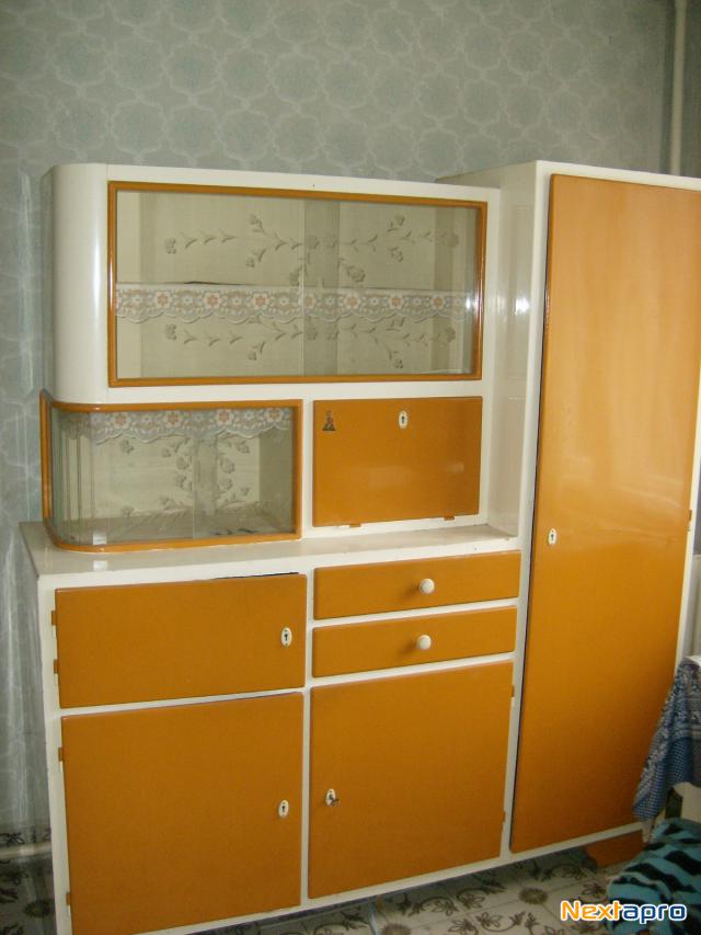 Retró konyhák: a pilleszéktől az üveggyűjteményig Retró konyhák: a pilleszéktől az üveggyűjteményig