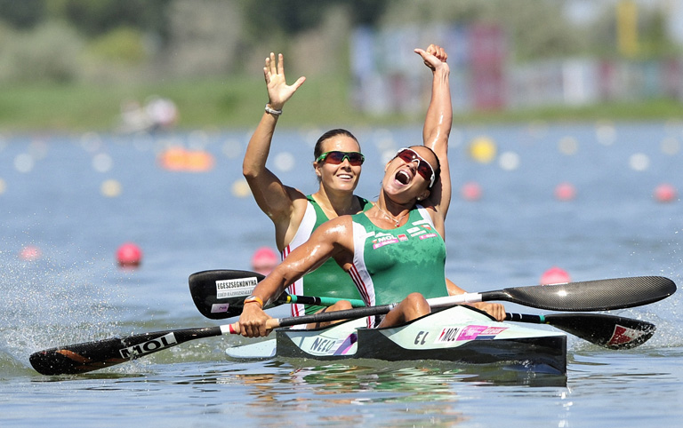 Kozák Danuta és Kovács Katalin 2011-es vb győzelmük után