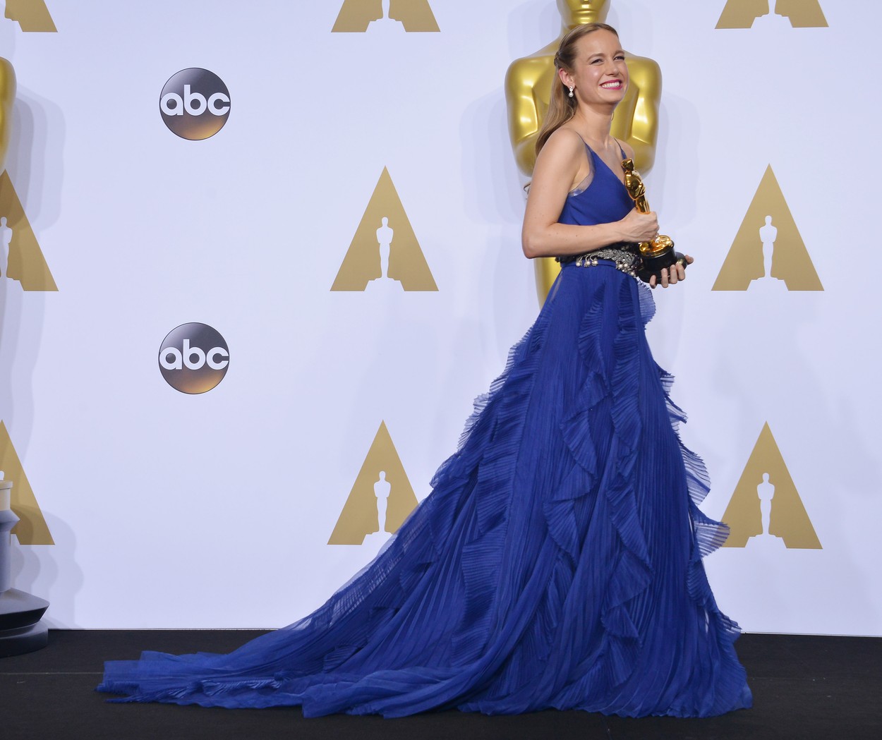 Bemutatjuk Brie Larsont, aki a legjobb női főszereplőnek járó Oscar-díjat nyerte meg 2016-ban