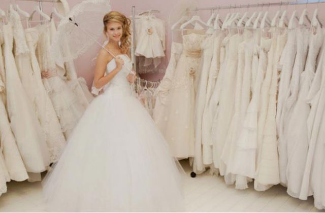 100 ezrébe került a diákoknak, hogy 2 nappal később vitték vissza a szalagavatóra kölcsönzött ruhákat