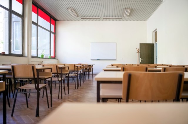 12 pontban foglalták össze követeléseiket a pedagógusok 12 pontban foglalták össze követeléseiket a pedagógusok