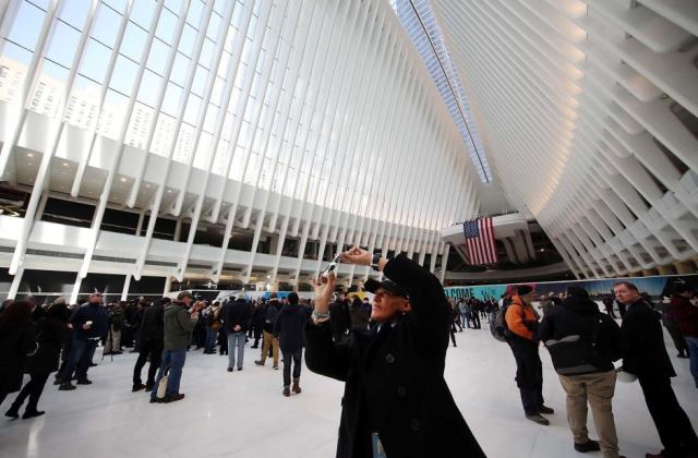 A lerombolt ikertornyok helyén épült fel a világ legdrágább pályaudvara