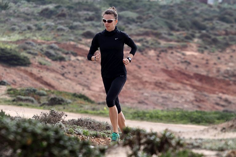 “Néha összeszorított foggal megyek előre