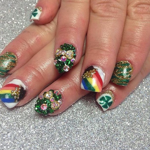 Szent Patrik napja: hódítanak a zöld körmökön és a lóhere minta - képek