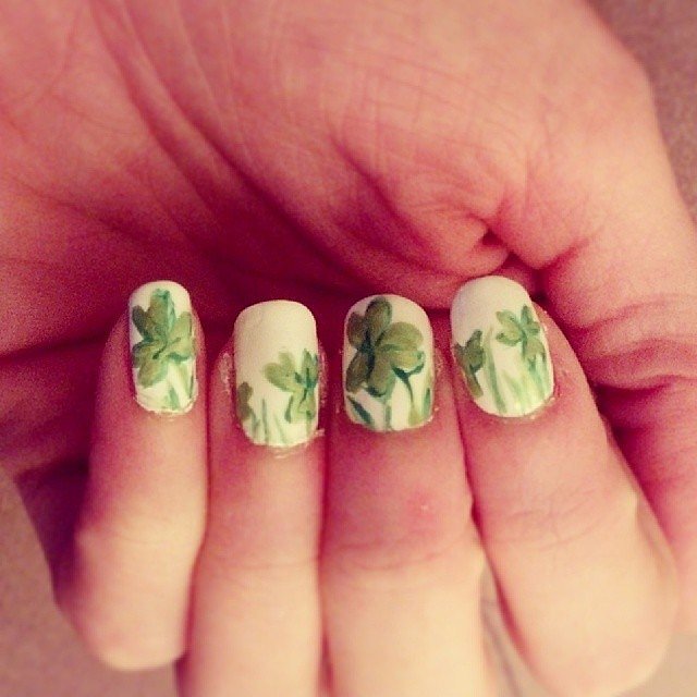 Szent Patrik napja: hódítanak a zöld körmökön és a lóhere minta - képek