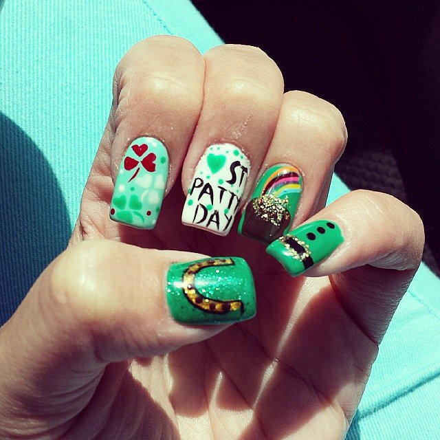 Szent Patrik napja: hódítanak a zöld körmökön és a lóhere minta - képek