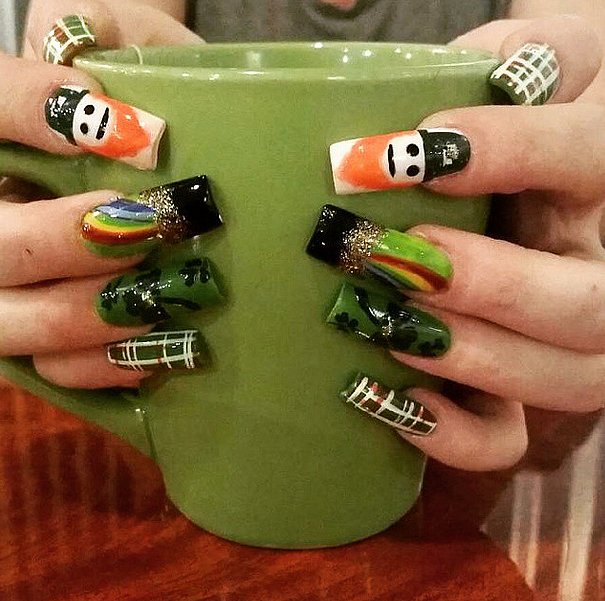 Szent Patrik napja: hódítanak a zöld körmökön és a lóhere minta - képek