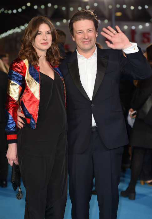 Ötödik gyerekét várja Jamie Oliver felesége