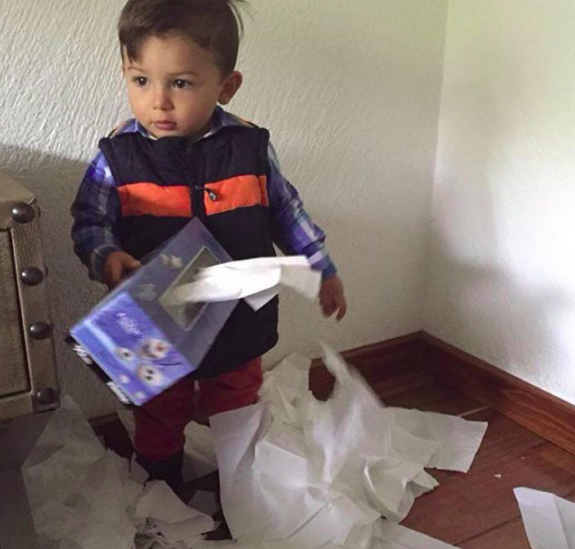 A gyerekek sötét oldalát mutatja be ez az instagram oldal