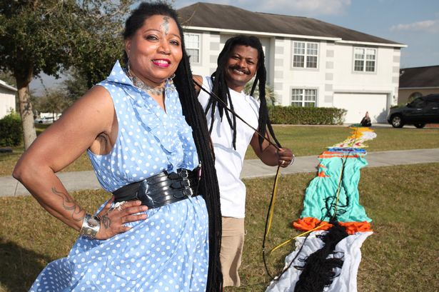 Ennek a nőnek van a világon a leghosszabb rasztája - elképesztő fotók